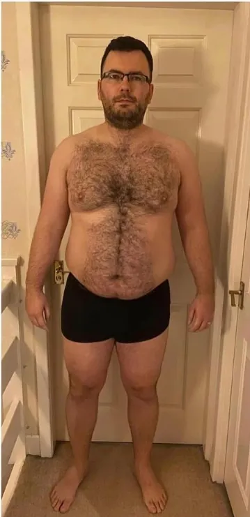 Homem com sobrepeso antes do treino